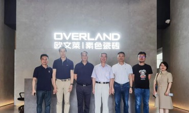 中国建筑卫生陶瓷协会高层到访欧文莱，共同探讨行业趋势