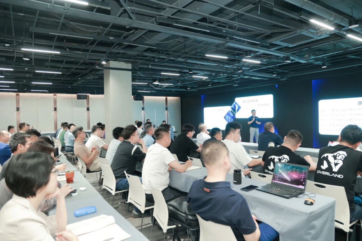 向新而行，熔炼团队，欧文莱2025新媒体B端招商项目启动